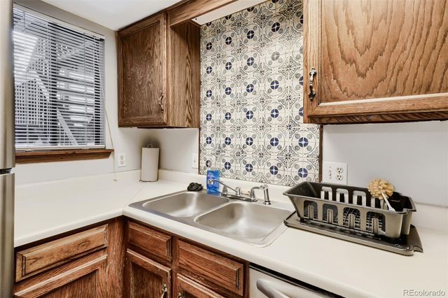 15350 E Arizona Avenue 201, Aurora, CO 80017