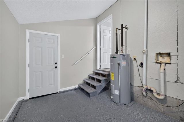 322 S Curry ST, Hampton, VA 23663