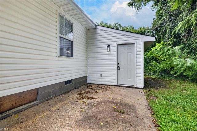 322 S Curry ST, Hampton, VA 23663