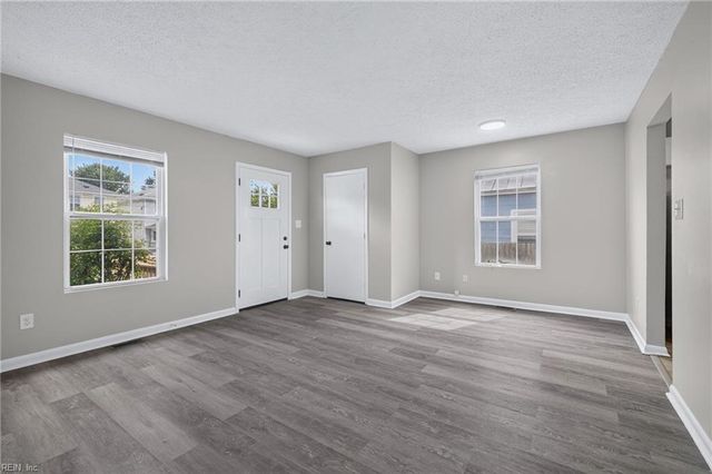 322 S Curry ST, Hampton, VA 23663