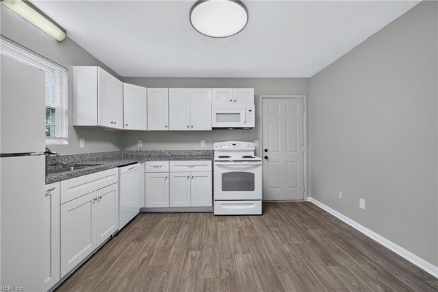 322 S Curry ST, Hampton, VA 23663