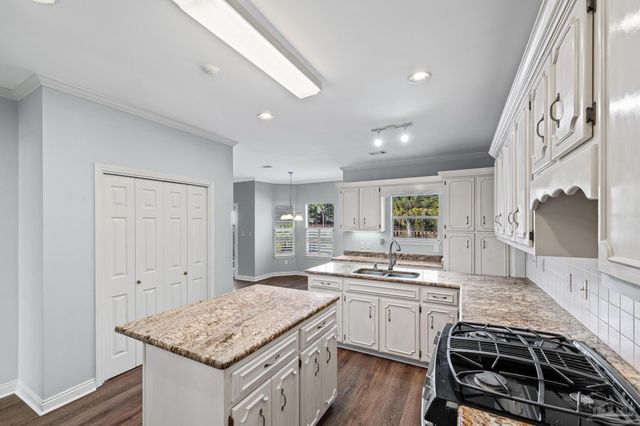 4550 La Jolla, Pensacola, FL 32504