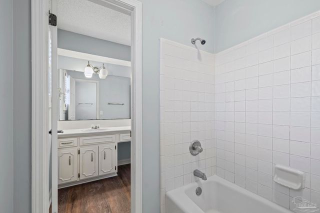 4550 La Jolla, Pensacola, FL 32504