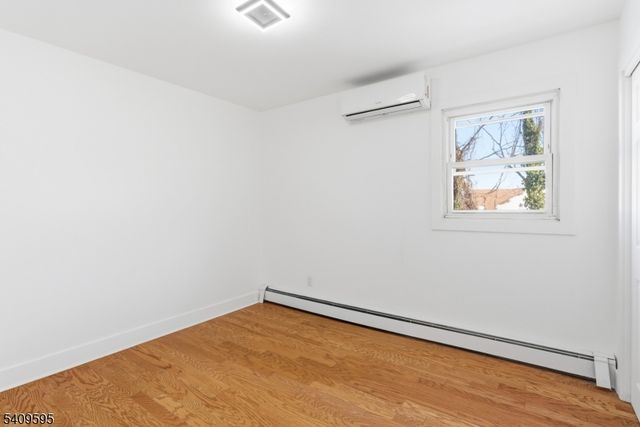 263 E 25Th St, Paterson City, NJ 07514