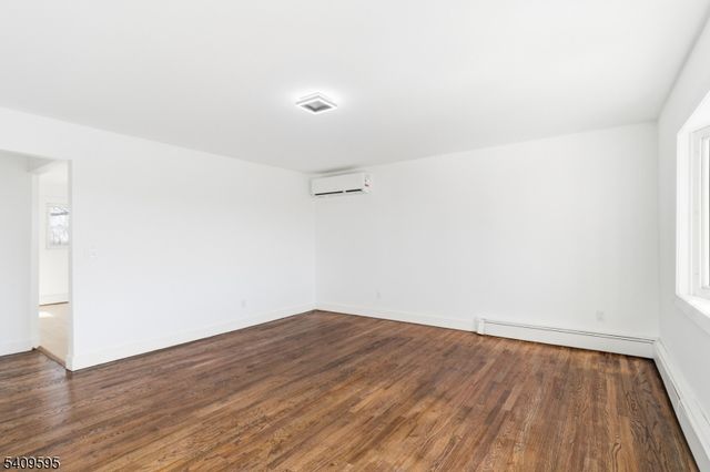 263 E 25Th St, Paterson City, NJ 07514