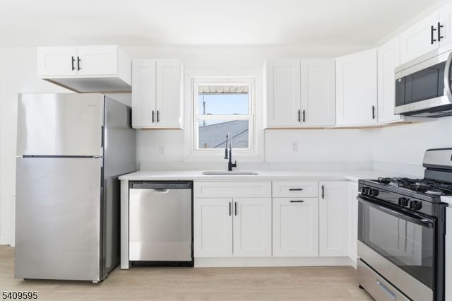 263 E 25Th St, Paterson City, NJ 07514