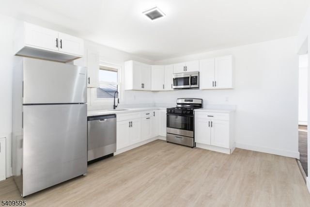 263 E 25Th St, Paterson City, NJ 07514