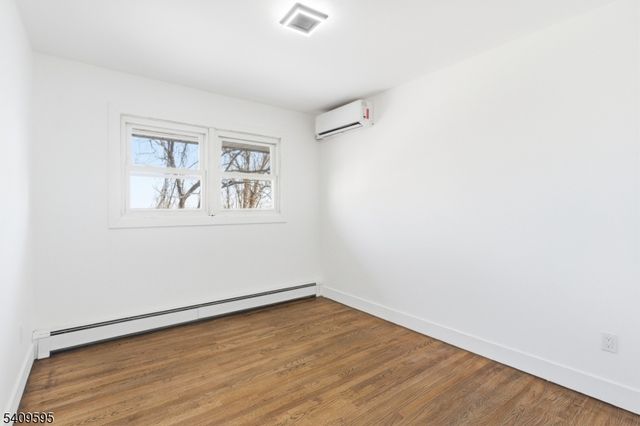 263 E 25Th St, Paterson City, NJ 07514