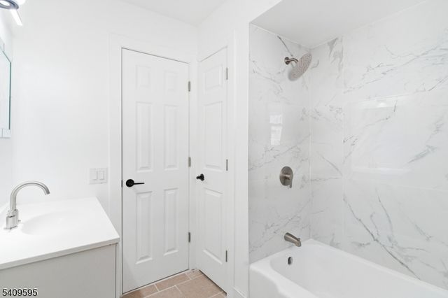 263 E 25Th St, Paterson City, NJ 07514