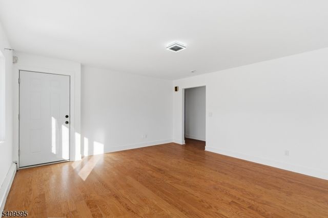 263 E 25Th St, Paterson City, NJ 07514