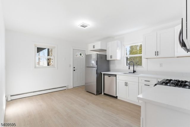 263 E 25Th St, Paterson City, NJ 07514