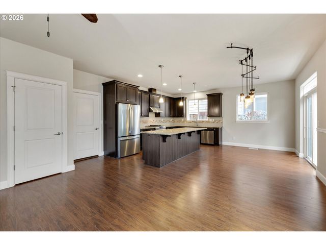 20661 Sw PARKER Ct, Beaverton, OR 97078