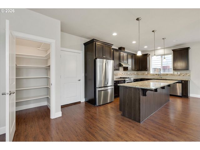 20661 Sw PARKER Ct, Beaverton, OR 97078