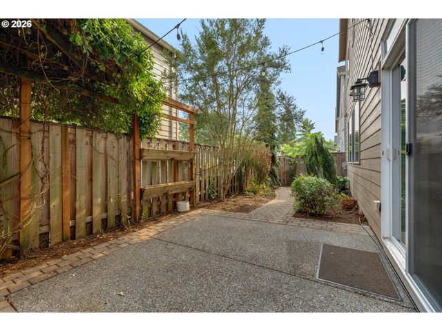 20661 Sw PARKER Ct, Beaverton, OR 97078