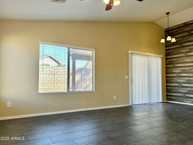 3623 N 104th Drive, Avondale, AZ 85392