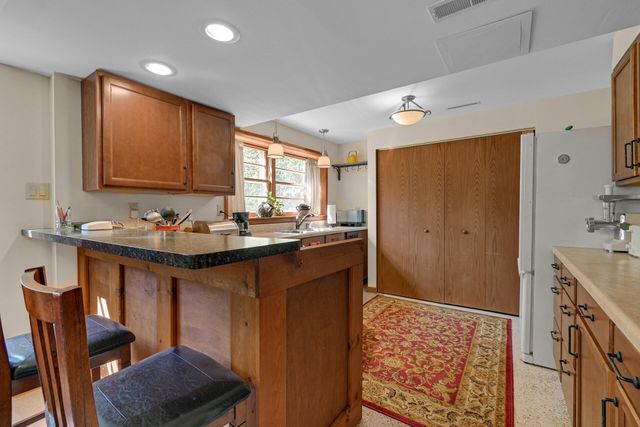 28 Woodland Trail, Ogden Dunes, IN 46368