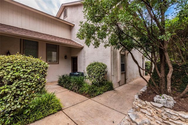 6910 Hart LN 805, Austin, TX 78731