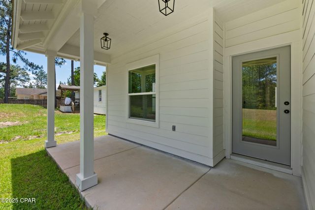 63 E Raphael Road, Defuniak Springs, FL 32433