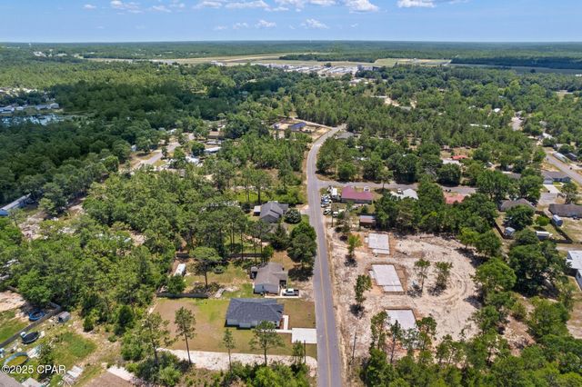 63 E Raphael Road, Defuniak Springs, FL 32433