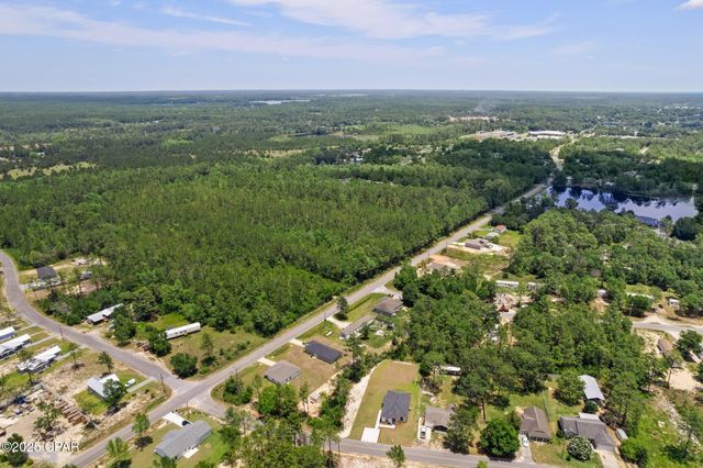 63 E Raphael Road, Defuniak Springs, FL 32433