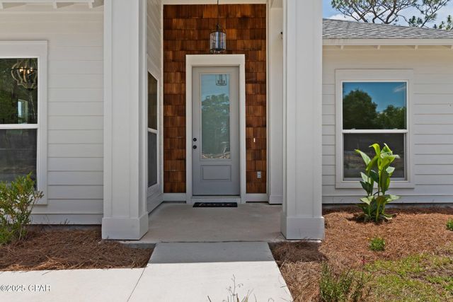 63 E Raphael Road, Defuniak Springs, FL 32433