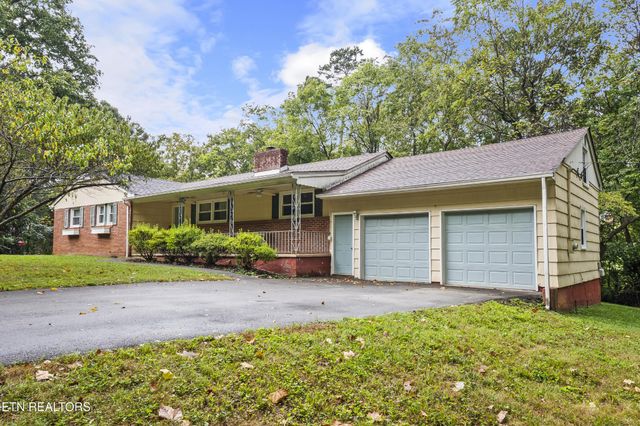 4721 W Sunset Rd, Knoxville, TN 37914