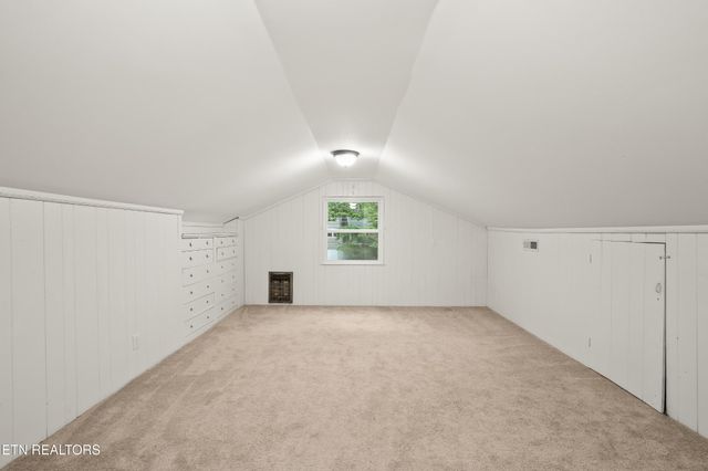 4721 W Sunset Rd, Knoxville, TN 37914
