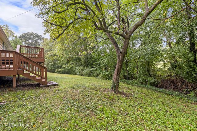 4721 W Sunset Rd, Knoxville, TN 37914