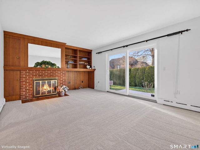 42 Aitchison Drive, New London, CT 06320