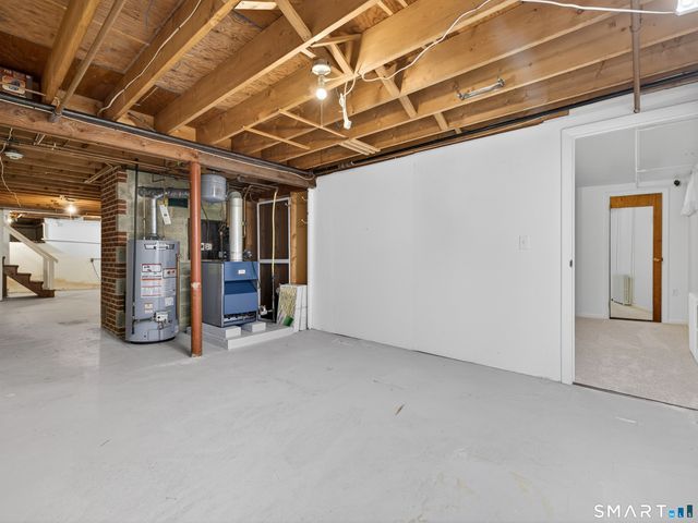 42 Aitchison Drive, New London, CT 06320