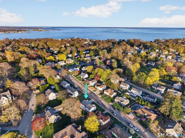 42 Aitchison Drive, New London, CT 06320