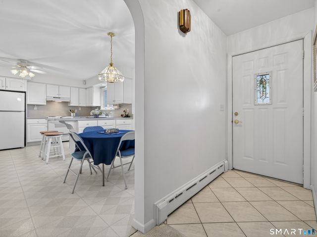 42 Aitchison Drive, New London, CT 06320