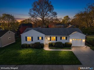 42 Aitchison Drive, New London, CT 06320