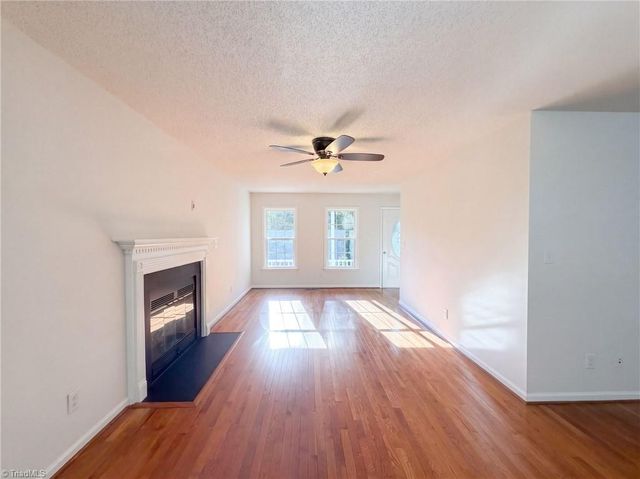 3888 Courtland Circle, Thomasville, NC 27360
