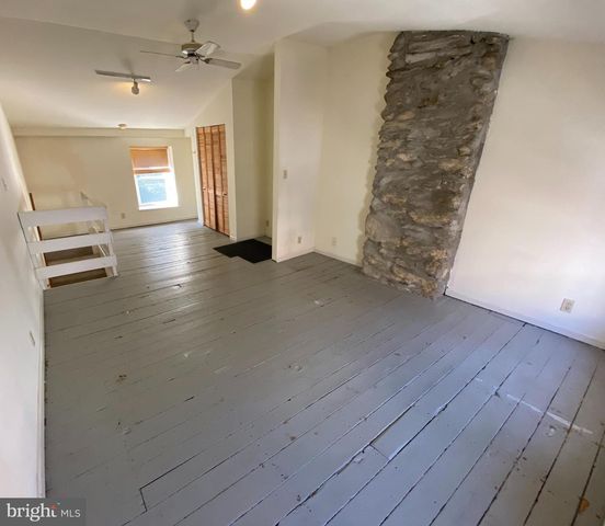 4450 BAKER ST, Philadelphia, PA 19127