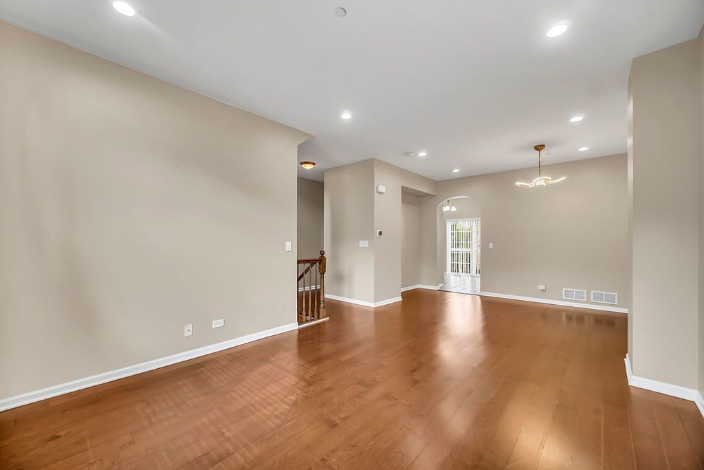 1260 Evergreen Avenue, Des Plaines, IL 60016 — photo 3