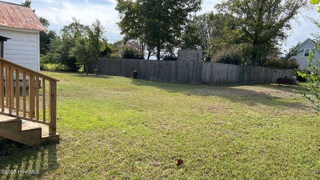 582 Five Mile Road, Richlands, NC 28574