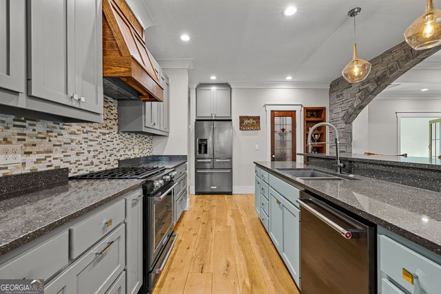 276 Davis Lake Road, Thomaston, GA 30286