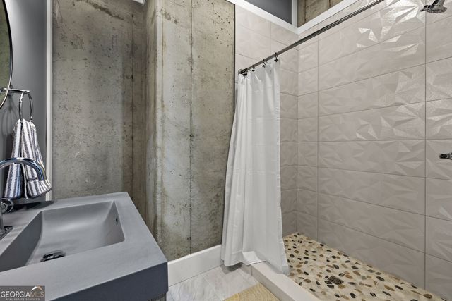 276 Davis Lake Road, Thomaston, GA 30286