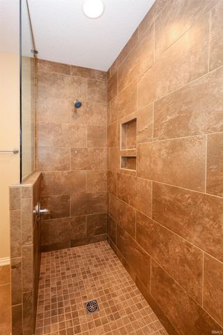 7132 Evansbrook Drive, Fort Wayne, IN 46835