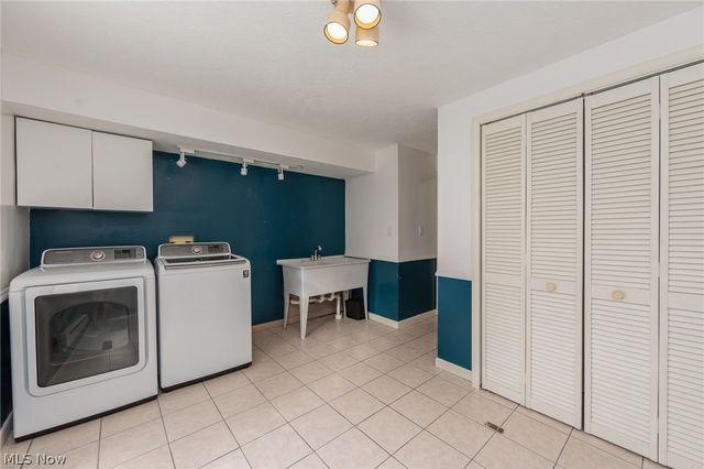 6182 Stafford Drive, North Olmsted, OH 44070