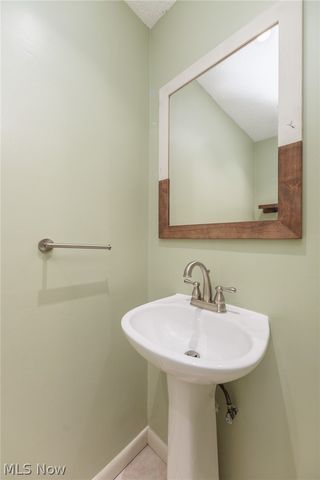 6182 Stafford Drive, North Olmsted, OH 44070
