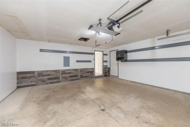 6182 Stafford Drive, North Olmsted, OH 44070