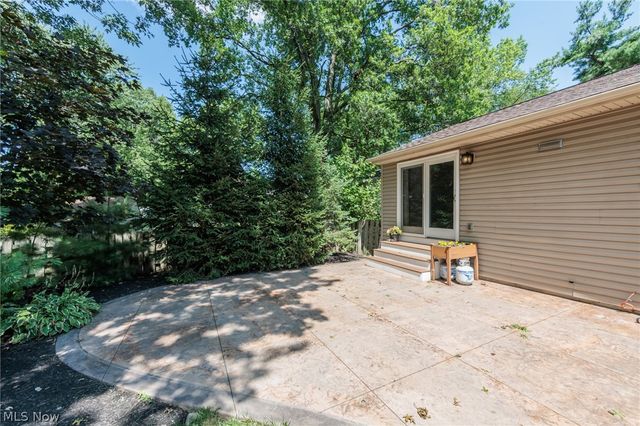6182 Stafford Drive, North Olmsted, OH 44070