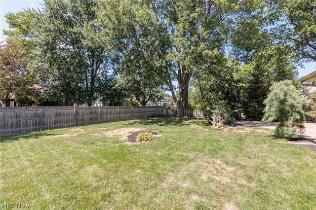 6182 Stafford Drive, North Olmsted, OH 44070