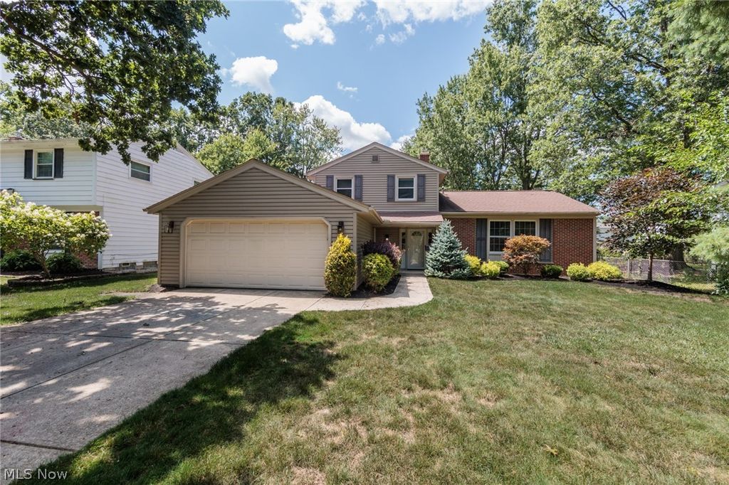 6182 Stafford Drive, North Olmsted, OH 44070