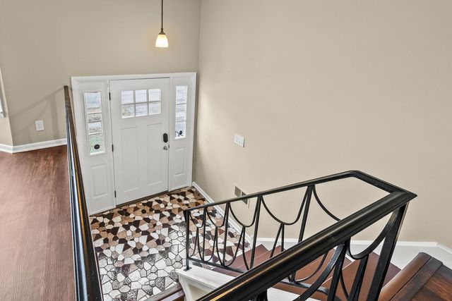 153 SW Camelot Way, Bolingbrook, IL 60440