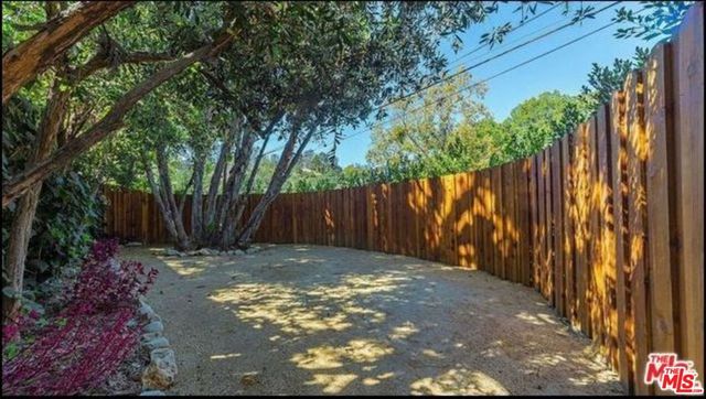 8090 Mulholland Drive, Los Angeles, CA 90046