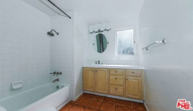 8090 Mulholland Drive, Los Angeles, CA 90046