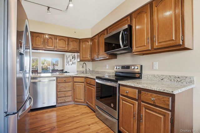 4 Marina Drive D2, Mahopac, NY 10541